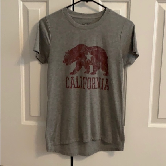 Modern Lux Tops - 🧸”California” Short Sleeved T-shirt Size S🧸